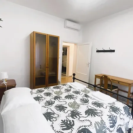 Ad Agio Apartment *
